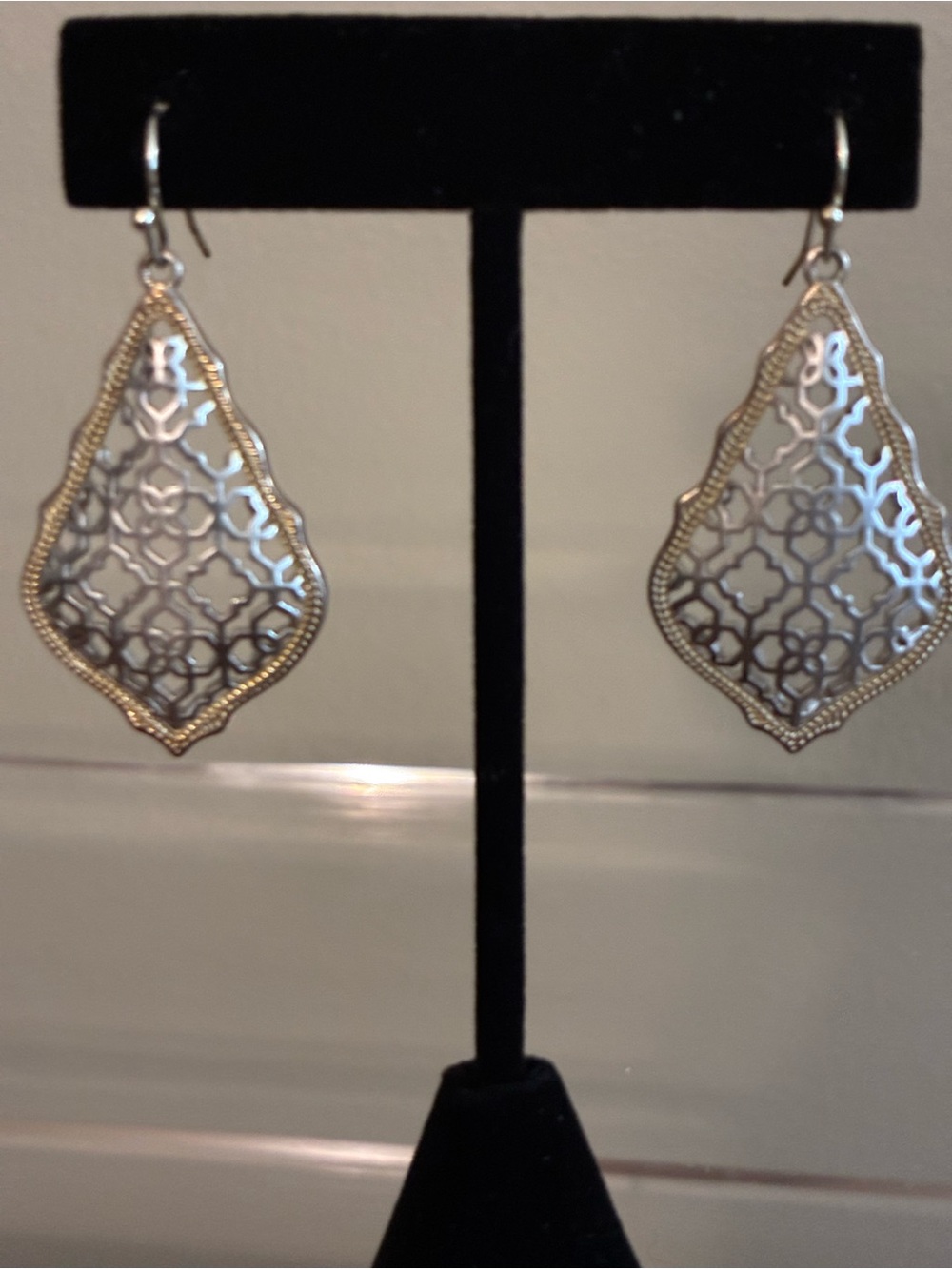 Kendra Scott Addie Gold Drop Earrings in Filigree Mix